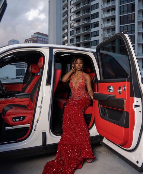 Red Prom Photoshoot, Bright Pink Prom Dresses Long, Red Prom Dresses Long Black Women, Red Prom Dress Black Women, Formal Poses, Prom Dresses Long Black, Red Prom Dress Long, Prom Picture Poses, Prom Photoshoot