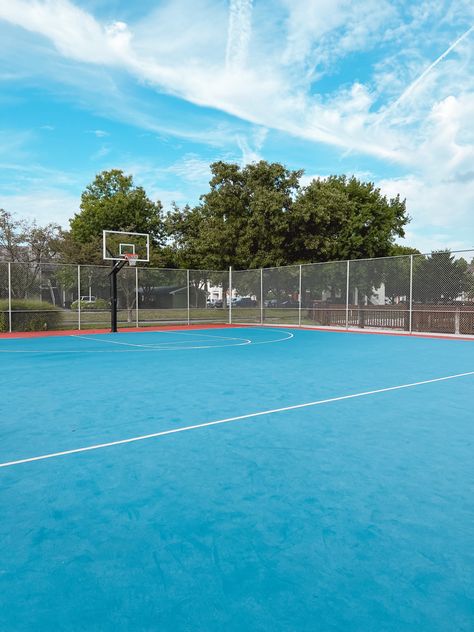 Basketball court views summer activities getting active fun cardio photography Outdoor Basketball Court Photography, Basketball Court Outdoor, Basketball Field, Outdoor Sports Court, Outdoor Basketball Court, Sport Court, Best Cardio, Fake Pictures, Outdoor Fun