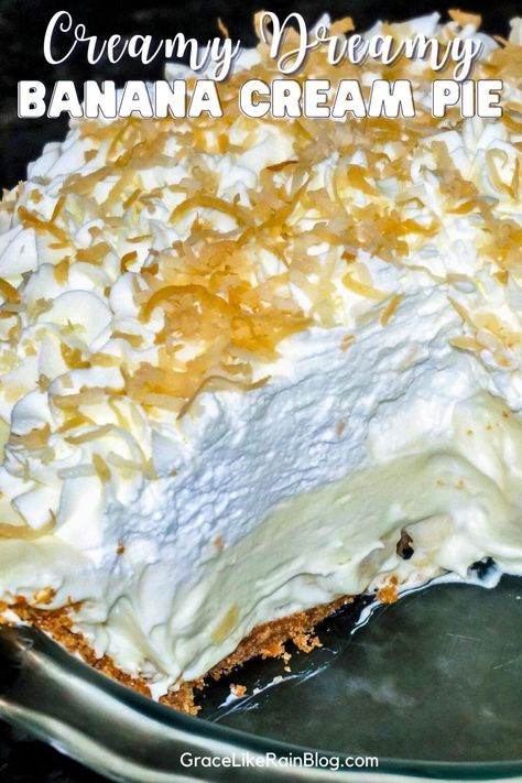 Banana Cream Pie With Vanilla Pudding, Black Bottom Banana Cream Pie, Banana Cream Pie With Meringue Topping, Banana Meringue Pie, Banana Cream Pie With Graham Crust, Banana Cream Pie Graham Cracker Crust, Banana Pie Recipe Easy, Sugar Free Banana Cream Pie, Bannana Cream Pie