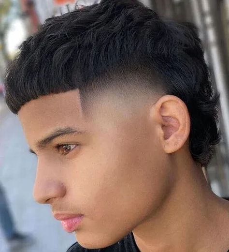 Textured Mexican Mullet with Temp Fade and Line Up. This flattering Mexican hairstyle for men is a stylish and popular choice that will transform your vibe and elevate your look. Mexican Men Hairstyles, Hispanic Hairstyles For Men, Mexican Haircuts, Temp Fade, Young Mens Hairstyles, Temp Fade Haircut, Mullet Fade, Mexican Hairstyles, Low Skin Fade