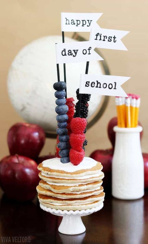 Back To School Breakfast, School Dinners, School Breakfast, Pancake Stack, Back To School Party, School Celebration, 1st Day Of School, After School Snacks, School Pictures