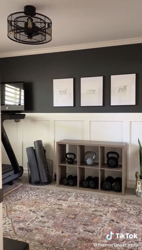 Office And Workout Room Combo, Small Workout Room, Gym Corner, Home Office And Gym, Workout Room Ideas Home, Small Home Gyms, Home Gym Basement, Dream Home Gym, Small Home Gym