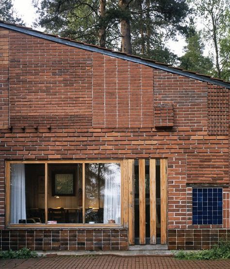 Alvar Aalto Architecture, Alvar Alto, Turf Roof, Brick Facade, Patio Interior, Small Cabin, Alvar Aalto, Brick Building, Building Exterior