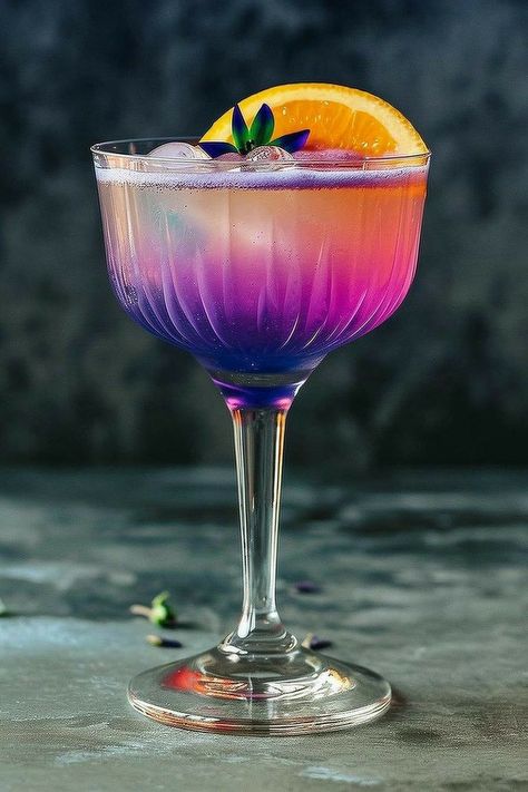 Butterfly Pea Cocktail, Butterfly Drink, Christmas Cocktails Easy, Magical Butterfly, Daiquiri Recipe, Purple Cocktails, Colorful Drinks, Cocktail Photography, Green Bar