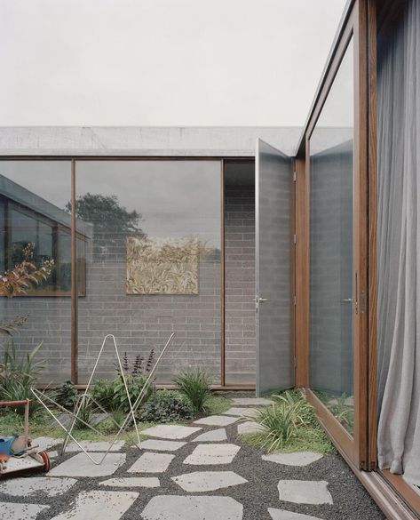 Rory Gardiner, Quarry House, Concrete Kitchen Island, Cottage Extension, Small Front Gardens, Garden Court, Window Detail, Internal Courtyard, Masonry Wall