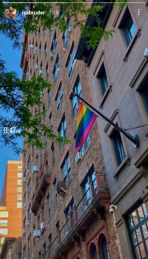 Queer Flag, New York City View, Chicago Aesthetic, Church Aesthetic, Nyc Aesthetic, Gay Aesthetic, Aesthetic Moodboard, New York Aesthetic, Pride Parade