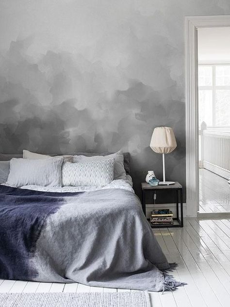 How to decorate with grey and paint an ombre wall in 5 simple steps from www.redonline.co.uk Vogue Decor, Wall Paint Inspiration, Koti Diy, Minimalist Dekor, Creative Wall Painting, Ombre Wall, Accent Wall Bedroom, Trendy Bedroom, Gray Bedroom