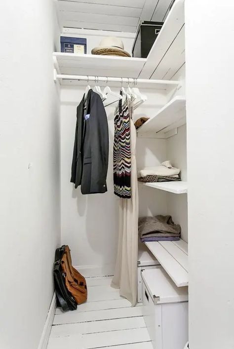 Long Narrow Closet, Scandinavian Closet, Narrow Walk In Closet, Narrow Closet Design, Small Closet Design, Narrow Closet, Contemporary Closet, Built In Dresser, Walking Closet