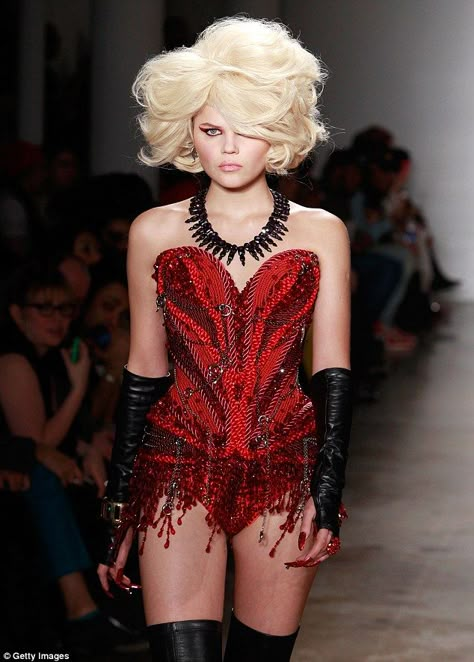 Bleeding heart: The Blonds achieved a bloody effect with this red beaded corset The Blonds, Beaded Corset, High Fashion Runway, Red Corset, Corset Fashion, 2013 Fashion, Heart Fashion, Performance Outfits, Estilo Punk