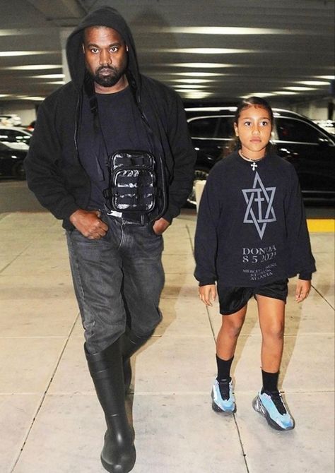 33ΜΔĐ® Kanye And North West, Kanye West And North, Father Daughter Outfits, Kanye And North, Kanye Fits, Kaney West, North West Outfits, Kanye West North West, Kanye West Outfits