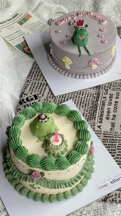 Mini Cake Inspiration, Frog Pond Cake, Bento Cake Cute, Frog Cake Birthday, Frog Birthday Cake, Piglet Cake, 19 Bday, Cottagecore Party, Pond Cake