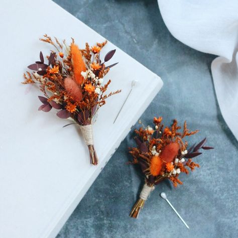 Fall Wedding Buttoniers, Burnt Orange Decor Wedding, Burnt Orange Buttonhole, Burnt Orange Wedding Boutonniere, Burnt Orange Groom, Rust Boutonniere, Burnt Orange Boutonniere, Burnt Orange Wedding Flowers, Fall Wedding Boutonniere