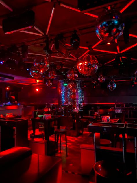 Club Wallpaper Night, Club Astethics, Secret Club Aesthetic, Disco Club Aesthetic, Club Asethic Picture, Night Club Wallpaper, Underground Club Aesthetic, Luxury Night Club Interior Design, Night Club Aesthetic Dark