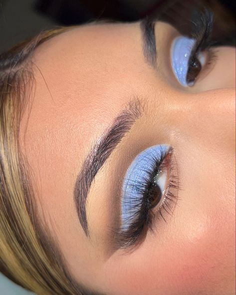 Eyeshadow For A Blue Dress, Prom Eye Looks For Blue Dress, Makeup Looks That Make Brown Eyes Pop, Dusty Blue Eyeshadow Looks, Sky Blue Eyeshadow Looks, Blue Eye Makeup Brown Skin, Light Blue And Brown Eyeshadow, Pastel Blue Eyeshadow Looks, Eyeshadow For Blue Outfit