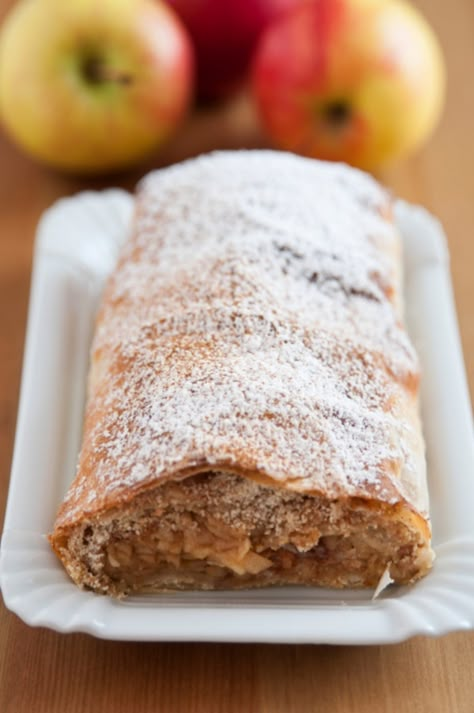 Austrian Desserts, Apple Tarts, Strudel Recipes, Apple And Cinnamon, Seasonal Desserts, Apple Strudel, Austrian Recipes, Cinnamon Apple, Hungarian Recipes