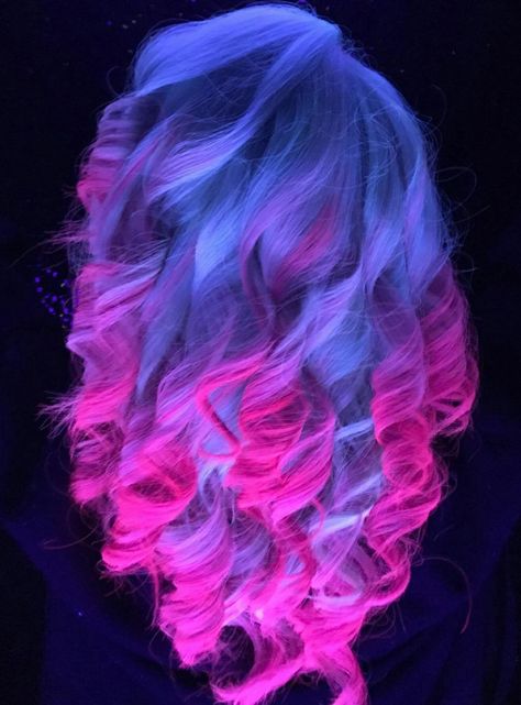 Electric glow in the dark purple pink ombre dyed hair color @vpfashion Ombre Dyed Hair, Neon Hair Color, Dark Hair Dye, Sunset Hair, Glow Hair, Purple Ombre Hair, Best Hair Dye, Work Hair, Rainbow Hair Color