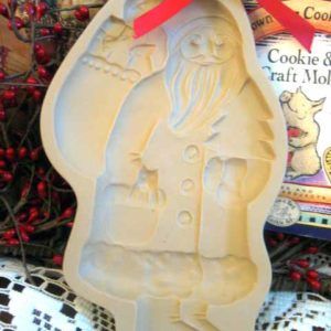 Cookie Molds from 1983 – Brown Bag Cookie Molds Beeswax Recipes, Brown Bag Cookie Molds, Christmas Cookie Party, Springerle Molds, Santa Cookie, Cookie Craft, Wax Molds, Chocolate Candy Molds, Cookie Mold