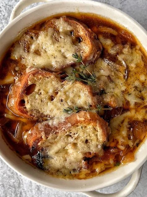 Instant Pot French Onion Soup, Vegetarian Dips, Vegan French Onion Soup, Best French Onion Soup, Classic French Onion Soup, Vegan Beef, French Onion Soup Recipe, Onion Soup Recipes, White Bean Soup