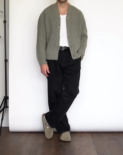 Men’s Cardigan Outfit Black, Black Carpenter Pants Outfit Men, Men Cardigan Outfit Aesthetic, Mens Cardigan Outfit Streetwear, Male Cardigan Outfit, Black Cardigan Outfit Men, All Star Outfit Men, Men’s Cardigan Outfit, Cardigan Men Outfit