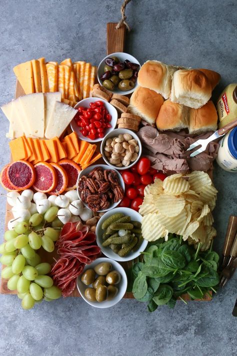 Super Bowl Charcuterie Board!! Having friends over to watch the big game? You need food! Build a charcuterie board for Super Bowl Sunday! What would you put on your board? Appetizer Food Boards For Parties, Sandwich Charcuterie Board Ideas, Food Boards Ideas, Lunch Charcuterie Board, Super Bowl Charcuterie Board, Super Bowl Charcuterie, Party Charcuterie Board, Party Boards, Snack Boards