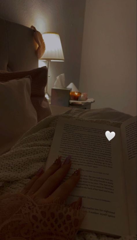 Relaxing Asthetic Picture, Selfcare Asthetic Picture, Evening Reading Aesthetic, Reading Asthetic Picture, Reading Pictures Aesthetic, Downtime Aesthetic, Reading Romanticized, Book Night Aesthetic, Evening Asthetic Picture