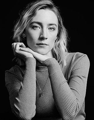 Saoirse Ronan Headshot Photoshoot, Professional Headshots Women, Model Headshots, Studio Headshots, Headshots Women, Headshot Poses, Studio Portrait Photography, Saoirse Ronan, Actor Headshots