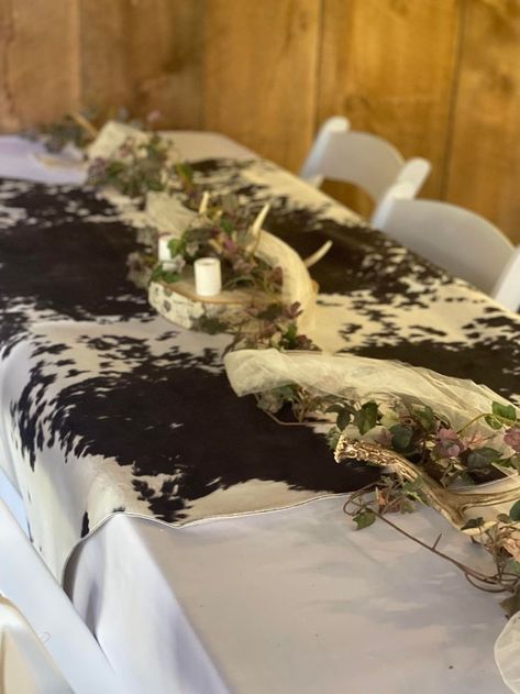 Western Themed Wedding, Table Centerpieces For Home, Rehearsal Dinners, Antlers, Sweet 16, Table Centerpieces, Wedding Centerpieces, Wedding Inspo, Wedding Table