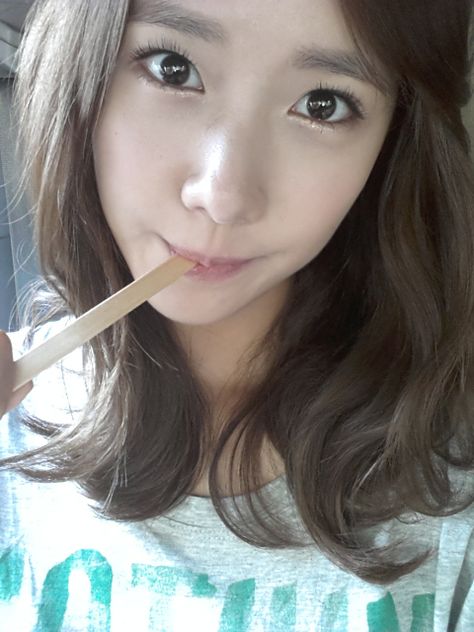 Yoona selca Girl General, Im Yoona, Yoona Snsd, Girls' Generation, Healthy Gut, Digestive System, Digestive Health, Health Healthy, Girls In Love