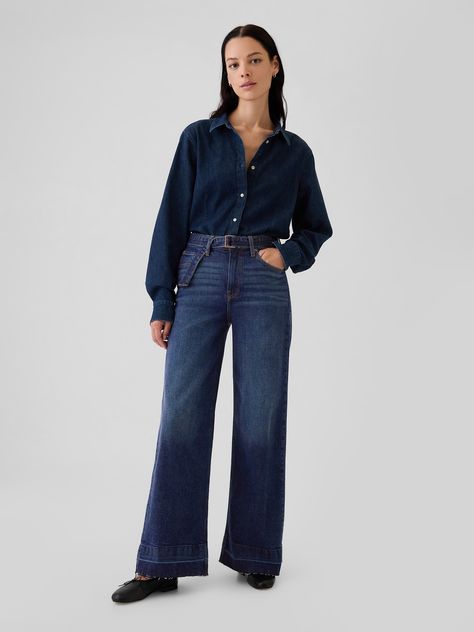 Fit: Fitted in the waist & hips with a full-length, relaxed wide leg.  This jean has a loose fit –