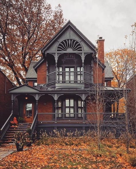 Victorian Architecture, Botanical Greenhouse, Leaves On The Ground, Old Victorian House, Toronto Houses, Victorian Style House, Hus Inspiration, Victorian House, घर की सजावट