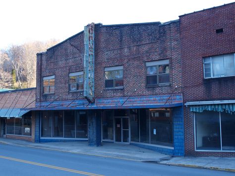 Explore Wallyum's photos on Flickr. Wallyum has uploaded 9381 photos to Flickr. Hazard Kentucky, Pine Mountain, My Old Kentucky Home, Kentucky, Interior And Exterior, Photo Sharing, Places To Visit, Old Things, Neon