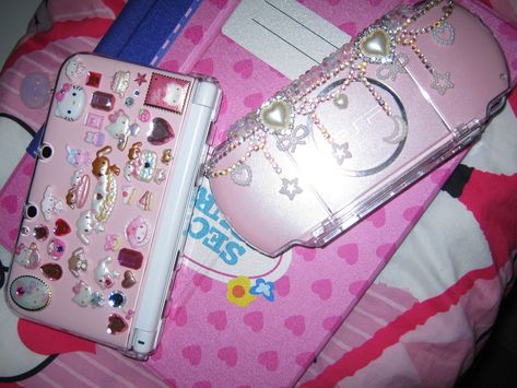 Pink 3ds, Girly Pink Aesthetic, Gaming Stickers, Cute Core, Tech Aesthetic, Custom Consoles, Cute Camera, Retro Gadgets, Play Station