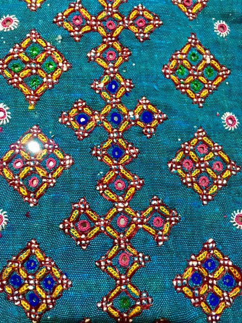 Traditional Mutwa Hand Embroidery from Kutch Gujrat by AahanaCrafts Gujarati Embroidery Motifs, Kutch Embroidery Motifs Traditional, Navratri Work, Navratri Blouse, Idea Embroidery, Kutchi Work, Diwali 2024, Textiles Embroidery, Embroidery Indian