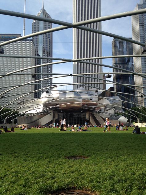 Dock Bar, Millenium Park Chicago, Millenium Park, Chicago Dog, Loading Dock, Chicago Marathon, Urban Landscape Design, Visit Chicago, Millennium Park