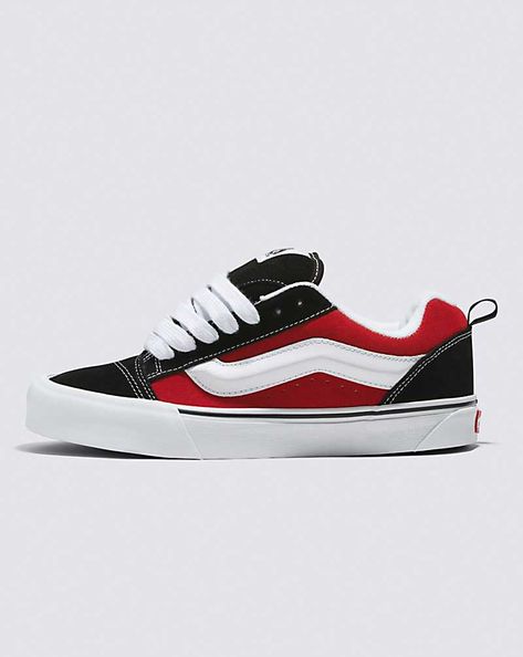 Tenis Vans, Vans Store, Pretty Shoes Sneakers, Vans Red, Dramatic Style, Vans Logo, Vans Off The Wall, Swag Shoes, Slipper Shoes