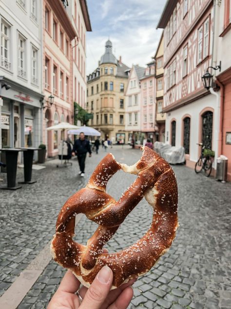 German Wallpaper, Munich Germany Travel, Berlin Germany Travel, Germany Aesthetic, Berlin Aesthetic, Mainz Germany, Travel Instagram Ideas, Germany Vacation, Spain Aesthetic