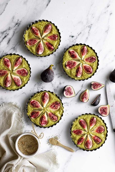 Fig Pastries, Fig Pastry, Fig Dessert Recipes, Candied Figs, Finger Deserts, Pistachio Tarts, Fig Desserts, Fig Tart Recipe, Fresh Fig Recipes