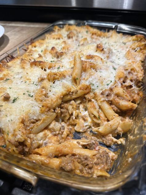 Million Dollar Baked Ziti - Cooking with Katie Cross The Best Baked Ziti, Best Baked Ziti, Best Baked Ziti Recipe, Pork Side Dishes, Best Spaghetti Sauce, Dinner For Family, Million Dollar Spaghetti, Ziti Recipes, Baked Ziti Recipe