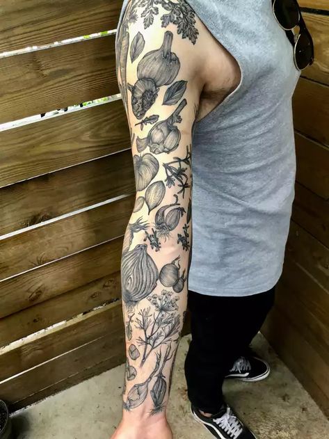 Finished Vegetable Sleeve by Jennifer Rahman at Hunter Gatherer Tattoo (Philadelphia, PA) - Imgur Thigh Plant Tattoos Women, Vegetable Tattoo, Cooking Tattoo, Culinary Tattoos, Chef Tattoo, Tato Tradisional, Food Tattoos, Torso Tattoos, Vegan Tattoo