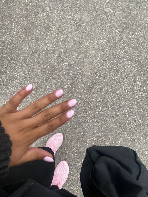 Chalk Pink Nails, Short Easy Gel Nails, Summer Nails For Blondes, Pale Pink Summer Nails, Pale Pink Short Nails, Pink Bubblegum Nails, Light Pink Manicure Ideas, Bubble Gum Nail Color, Homecoming Pink Nails