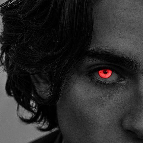 Demon Aestethic Male, Red Glowing Eyes, Glowing Red Eyes, Vampire Eyes, Vampire Pictures, Beautiful Eyes Color, Anatomy Sculpture, Young Johnny Depp, The Darkest Minds