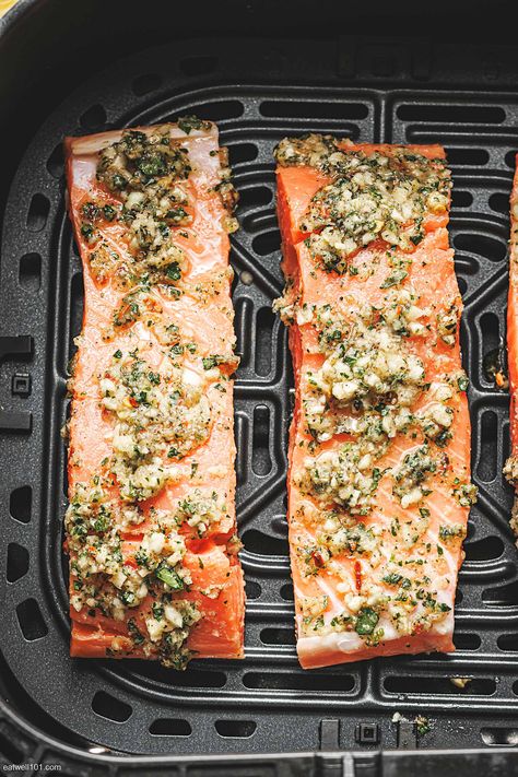 Garlic Butter Air Fryer Salmon - #airfryer #salmon #recipe #eatwell101 - Garlic Butter Air Fryer Salmon is so simple and delicious! Marinated salmon fillets gets super crisp with the air-frying method, and yet gives you that juicy, flaky flesh just like in restaurants. - #recipe by #eatwell101® Recipes Using Frozen Salmon Fillets, Air Fryer Cajun Salmon, Marinated Salmon In Air Fryer, Air Fryer Salmon Fillets, Airfryer Salmon Filets, Air Fryer Salmon And Veggies, Garlic Butter Salmon Air Fryer, Best Salmon Recipe Air Fryer, Air Fry Salmon Fillets