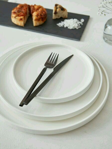 Modern Table Setting, Ceramic Cutlery, Dishware Sets, Fine Dinnerware, Nordic House, Dining Ware, Plates And Bowls Set, Modern Dinnerware, Gadgets Kitchen Cooking