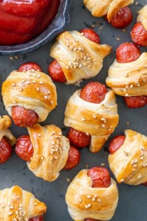 Momsdish - Crazy easy cooking! Pigs In A Blanket Recipe, Costco Chicken Bake, Pizza Roll Recipe, Pigs In Blankets, American Snacks, Frozen Snack, Finger Foods Easy, Appetizers Easy Finger Food, Pigs In A Blanket