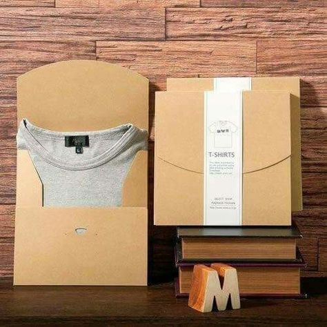 Rakel Sablon, Desain Merek, Restaurant Logos, Tshirt Packaging, Shirt Packaging, Packaging Ideas Business, Clothing Packaging, Handmade Packaging, Pola Sulam