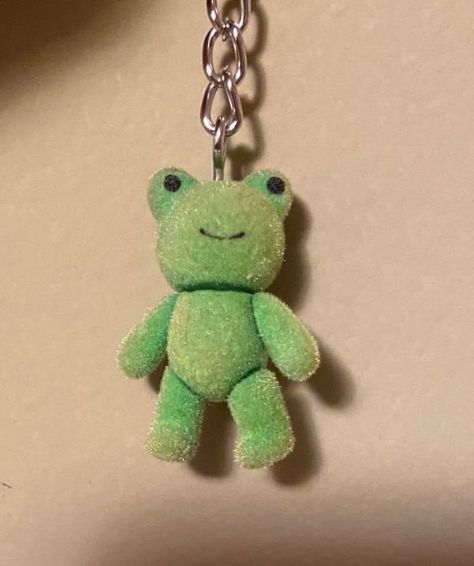 Stuffed Animals Cute, Sock Animals, Green Frog, Cute Stuffed Animals, Stuffed Animals, Things That, To Look, Cute Animals, Chain