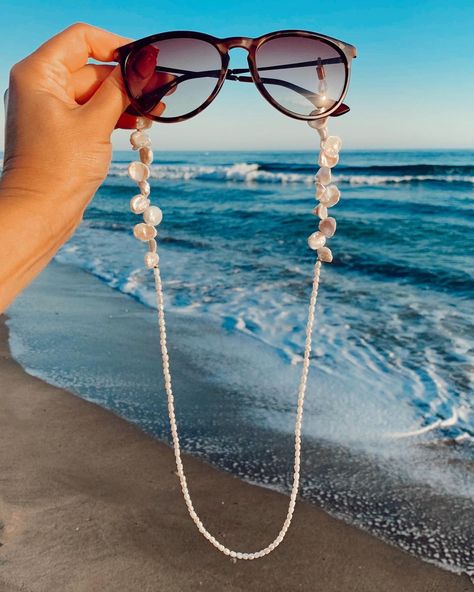 130 Likes, 4 Comments - L’Essenziale Jewelry (@essenziale_jewelry) on Instagram: “Pearl sunglasses chain - original gift and trendy accessory!” Feminine Sunglasses, Pearl Sunglasses, Glasses Chains, Sunglasses Chain, Fresh Water Pearls, Glasses Chain, Keshi Pearls, Water Pearls, Eye Wear Glasses