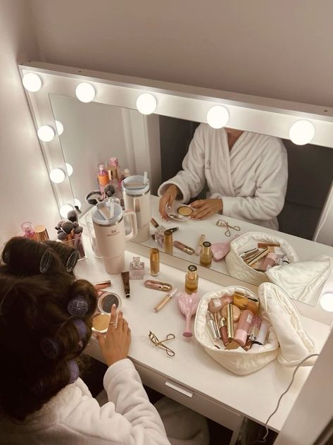 Getting Ready Aesthetic Vanity, Vision Board Makeup Aesthetic, Lots Of Makeup Aesthetic, Do Makeup Aesthetic, 2025 Vision Board Aesthetic Makeup, Getting Ready Makeup Aesthetic, Makeup Aesthetic Pics, 2025 Vision Board Pictures Makeup, Girly Getting Ready Aesthetic