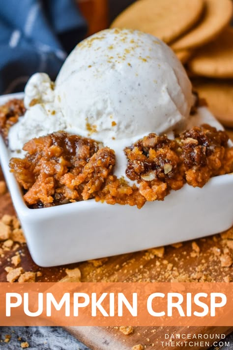 It’ll take about 1 bite of this goodness to realize Pumpkin Crisp is your new favorite fall dessert! The smooth, perfectly spiced pumpkin filling and the crunchy topping is truly a match made in heaven!!  #Pumpkin #PumpkinCrisp #ALaMode #GingersnapCookies #Crisp Pumpkin Crisp, Pumpkin Filling, Pumpkin Treat, Everything Pumpkin, Spiced Pumpkin, Fall Foods, Pumpkin Everything, Fall Dessert, Köstliche Desserts