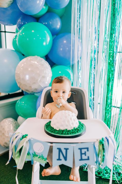 Golf First Birthday High Chair Banner, Hole In One Birthday Photoshoot, Golf Theme First Birthday Smash Cake, Hole In One Golf Cake, Smash Cake Golf Theme, Home In One Birthday, 1st Birthday Golf Pictures, Golf Birthday One Year Old, Hole In 1 First Birthday Cake